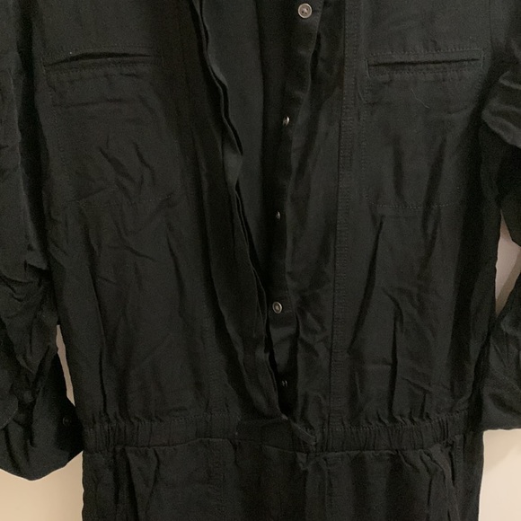 Brand new jumpsuit - Picture 3 of 5